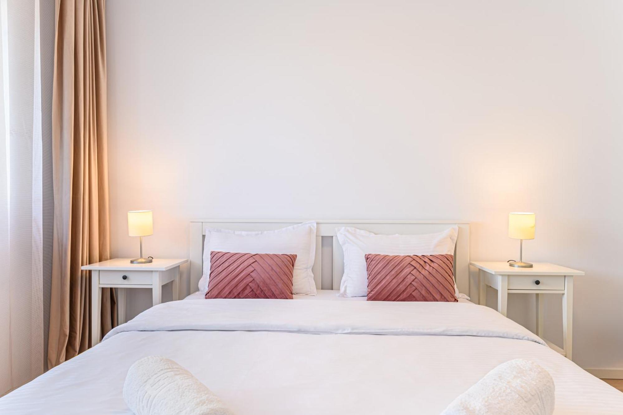 Jad - Luxury 3 Rooms & 2 Rooms Apartments In Kasper, Near Coresi Mall Braşov Eksteriør bilde